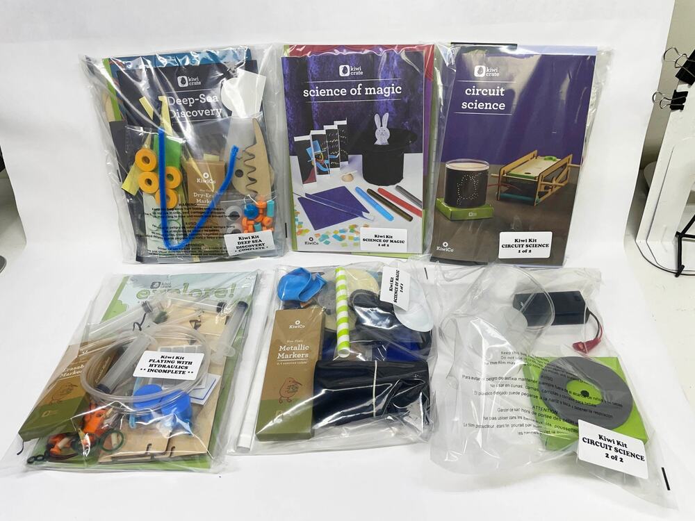 Lot of 4 KIWI CRATE science project kits 3 Complete, 1 Incomplete See Descripts